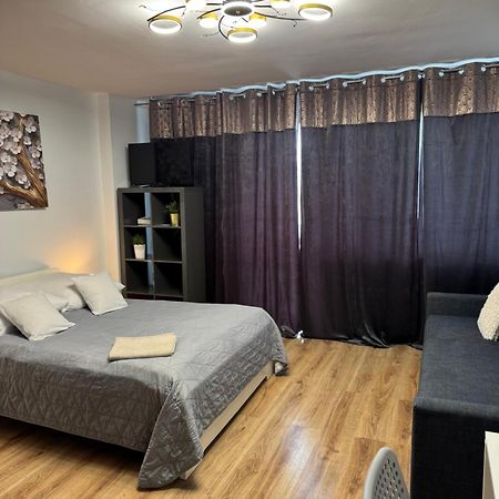 Coser Apartamenty Metro Onz Warszawa Exteriör bild